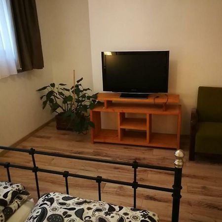 Hangulatos studió lakás Budapeste Exterior foto